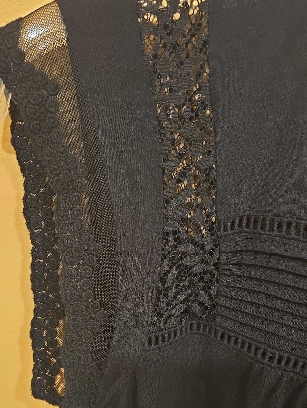 Daniel Rainn Black Lace Yoke Cap-Sleeve Blouse - Picture 4 of 10